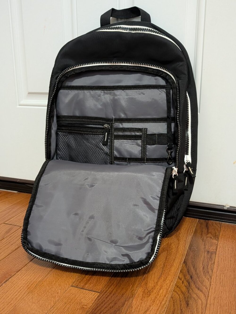 Samsonite – Black Backpack - Picture 2 of 3